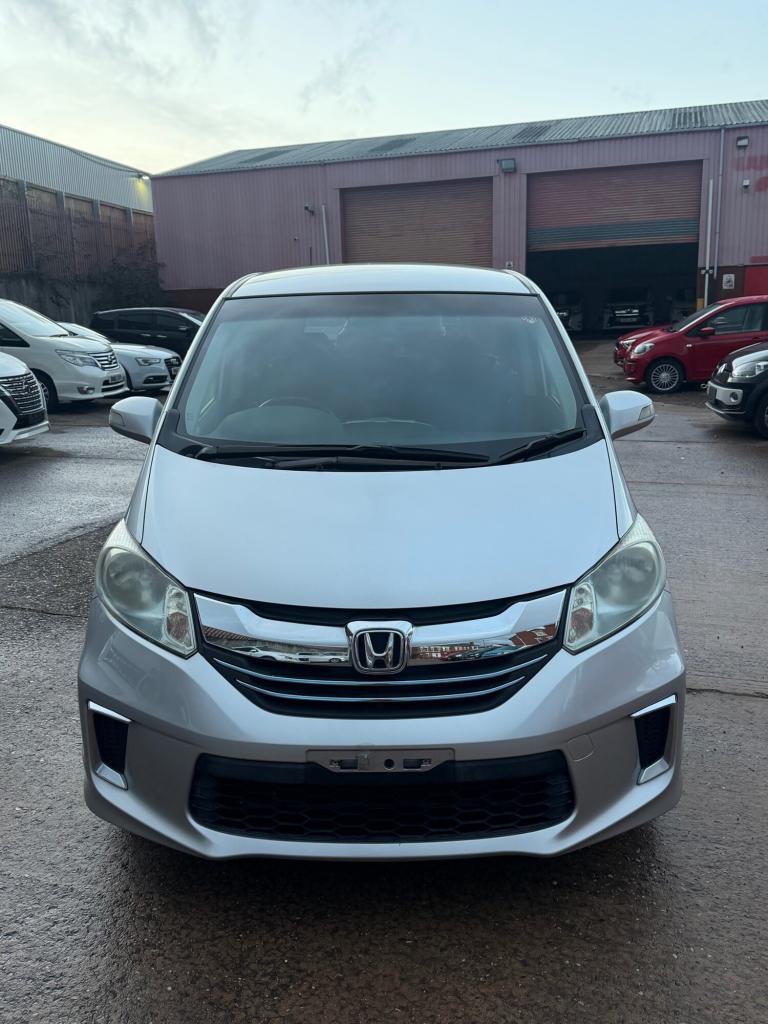2014 Honda Freed 1.5 Hybird 7 Seater hatchback  Hybird  Automatic