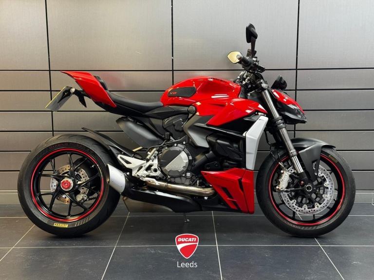 2022 DUCATI STREETFIGHTER V2