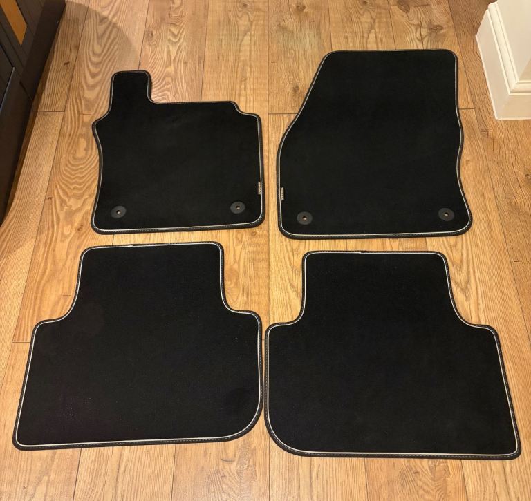 Genuine Tiguan R-Line Car Mats 