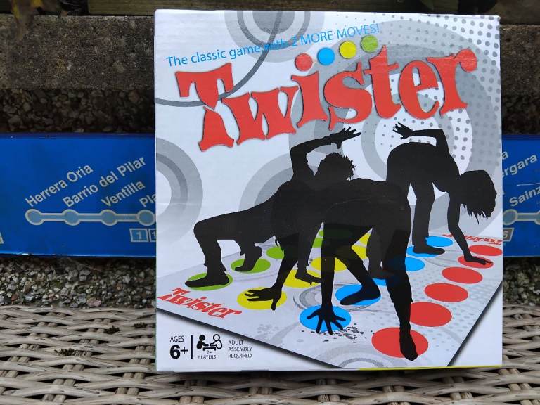 CLASSIC TWISTER GAME in ORIGINAL BOX - HARDLY USED