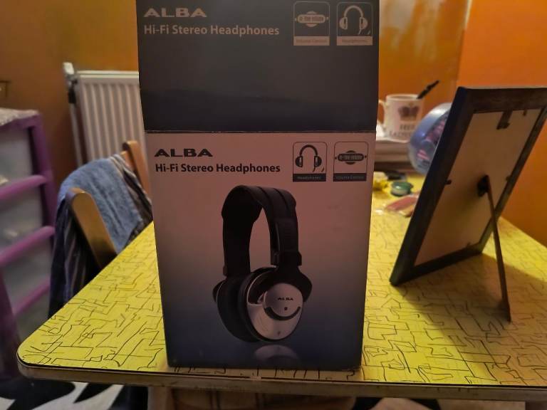 Alba stereo headphones 