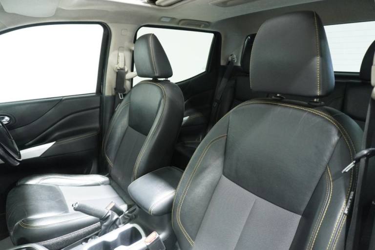 2020 Nissan Navara Double Cab Pick Up N-Guard 2.3dCi 190 TT 4WD Auto PICK UP DIESEL Automatic
