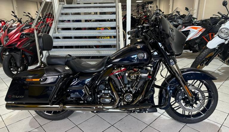 Harley-Davidson FLHXSE CVO Street Glide 1923cc 2022