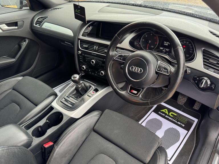 AUDI A4 AVANT 2.0 TDI S line quattro Euro 5 (s/s) 5dr 2015