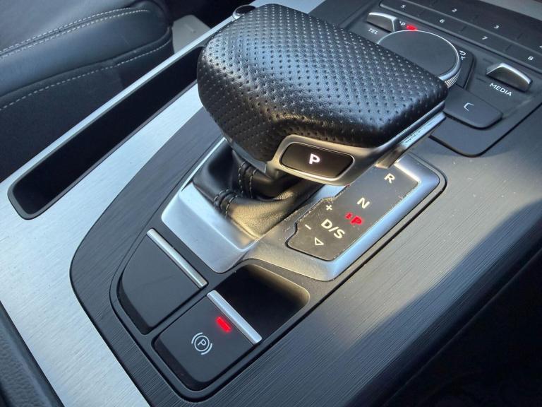 2017 Audi Q5 2.0 TDI S line SUV 5dr Diesel S Tronic quattro Euro 6 (s/s) (190 ps) ESTATE Diesel A...