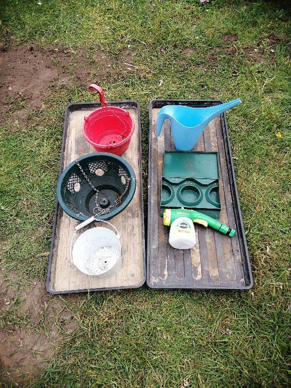 Gardeners’ Assortment: Trays, Slug Trap & Watering Gear ​Price: £10  Location: Formby
