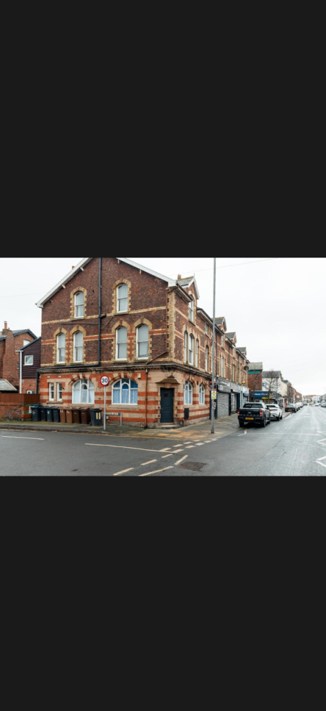 Apartment to rent in Crosby Liverpool