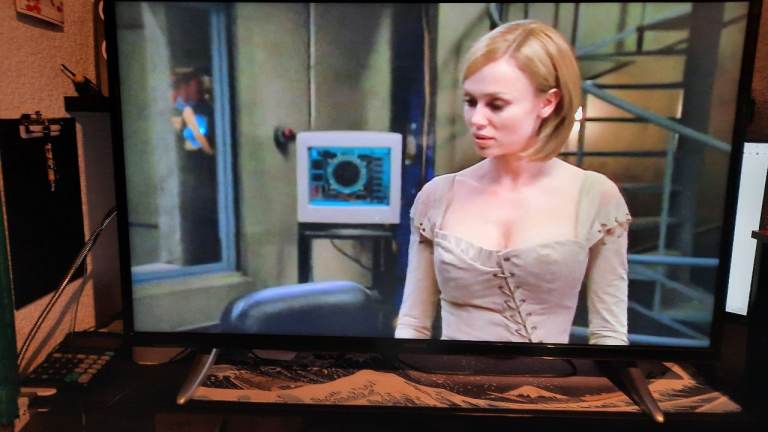 Hitachi 42" Smart TV