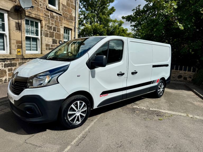 Renault Trafic LWB – 1 Owner –  🚨 RARE FIND AT ONLY 40,000 GENUINE MILES! 🚨