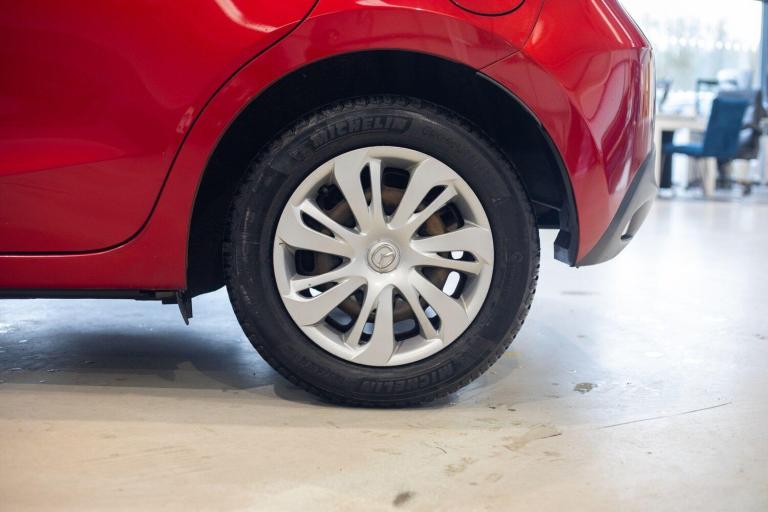 2015 Mazda Mazda2 1.5 75 SE 5dr HATCHBACK PETROL Manual