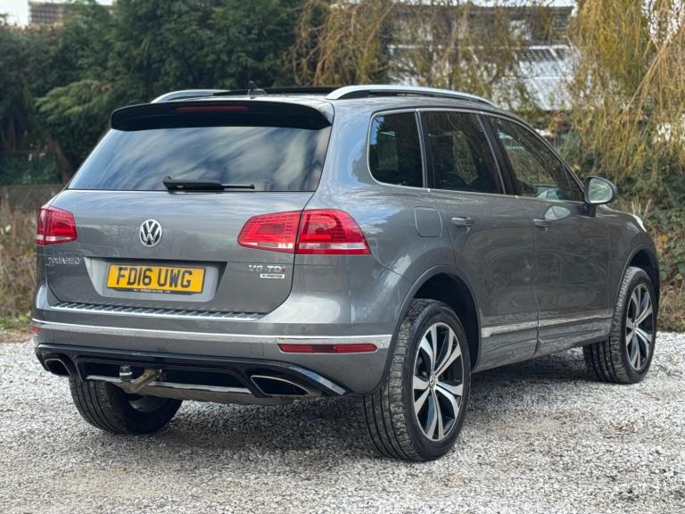 2016 Volkswagen Touareg 3.0 TDI V6 BlueMotion Tech R-Line Tiptronic 4WD Euro 6 (s/s) 5dr ESTATE D...