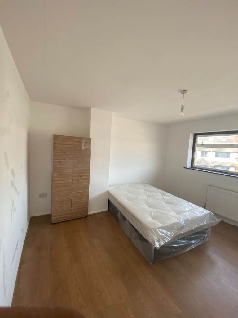 Double Rooms to Rent – Chadwell Heath RM6 – DSS & UC Welcome – All Bills Included