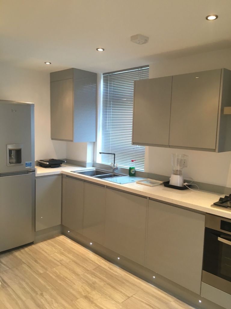 NW8 Double room on famous Abbey rd suit single person.