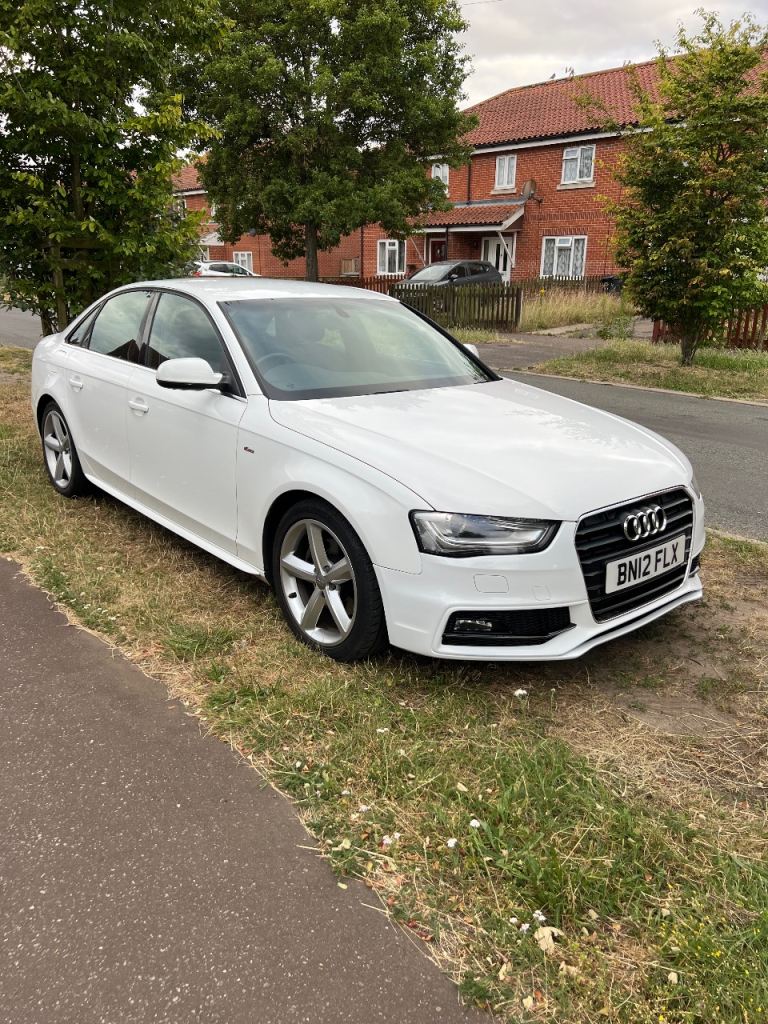 Audi A4 2.0 TDI S-Line 2012