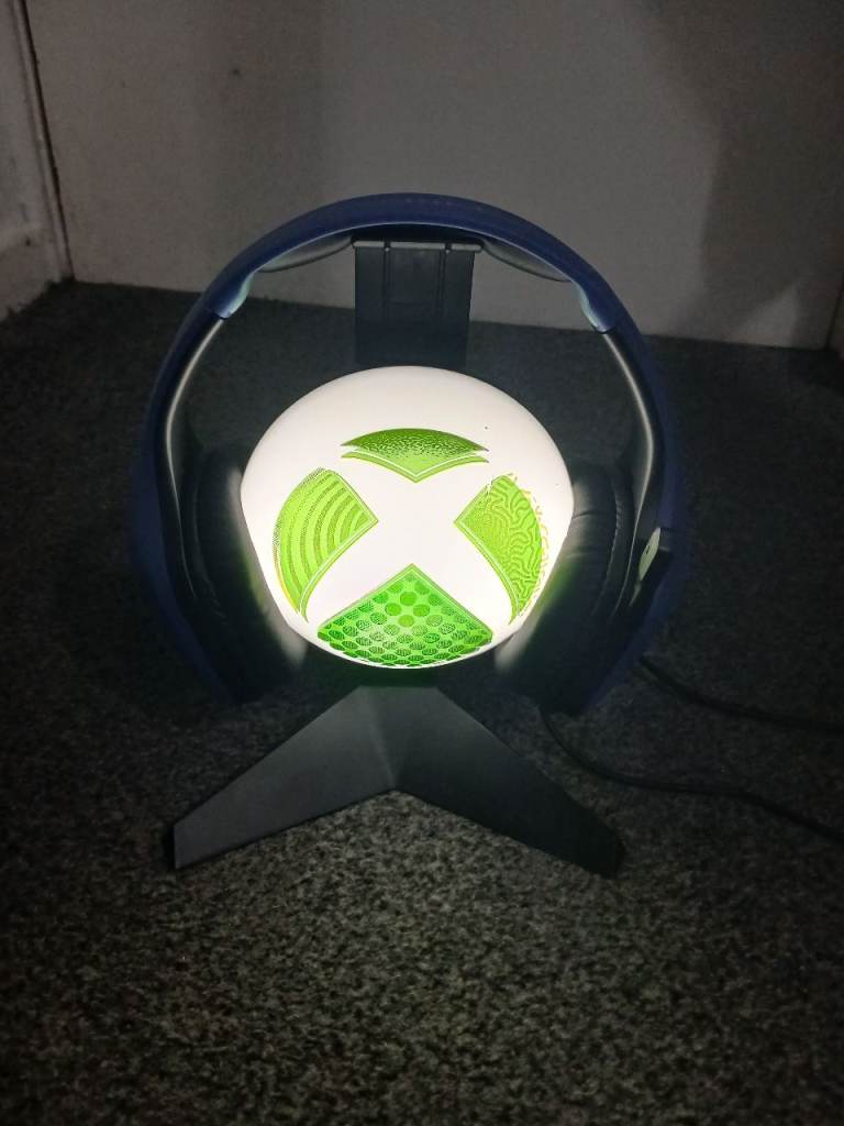 Xbox Headset Stand with Light – Good Condition