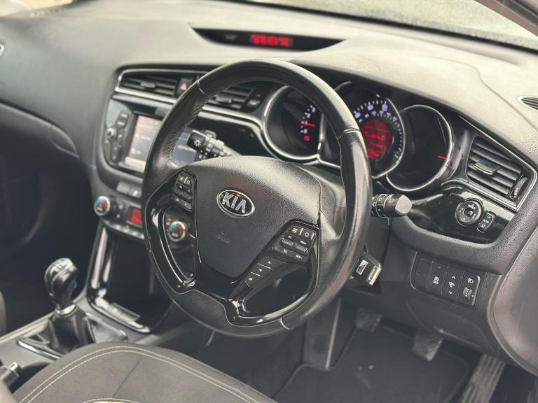 2016 Kia Ceed 1.6 CRDi ISG 3 5dr HATCHBACK DIESEL Manual
