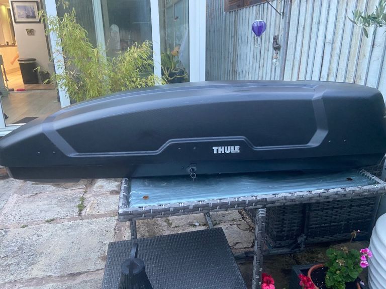 Thule XT Force roof box.