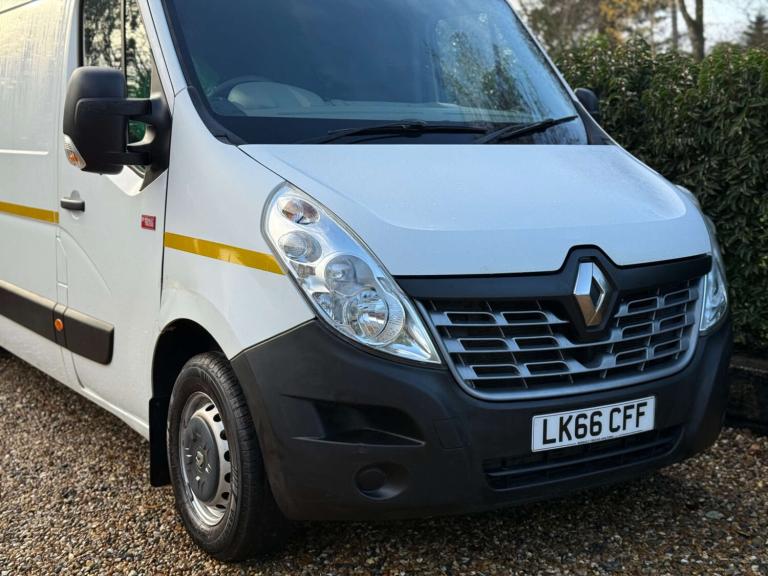 2017 Renault Master 2.3 Master 35 MWB Panel Van Diesel Manual