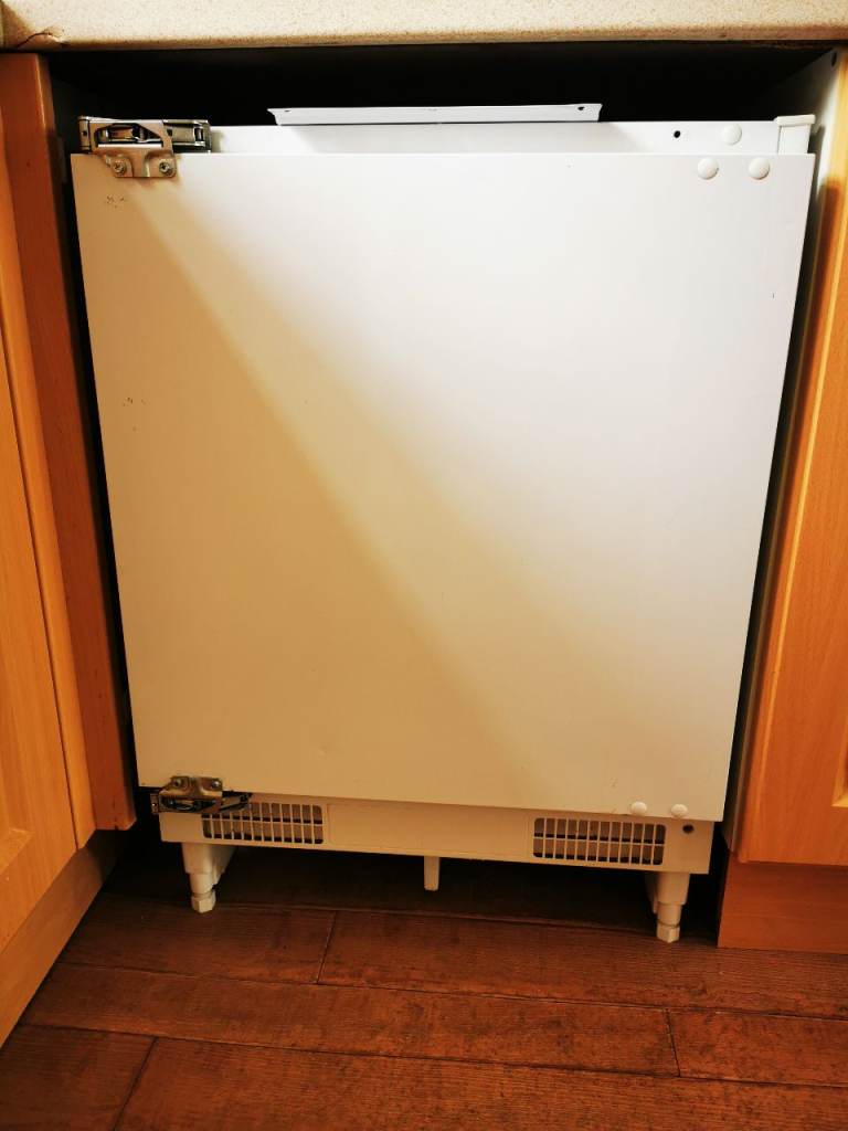 Kenwood integrated/under counter fridge 