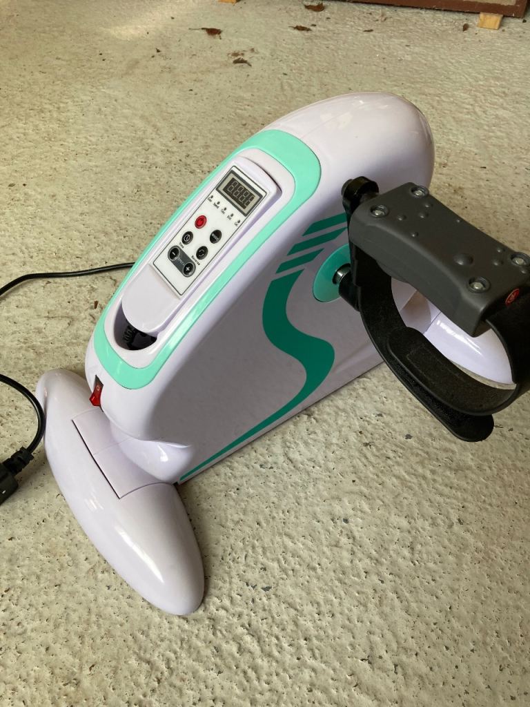 Motorised electric mini exercise bike
