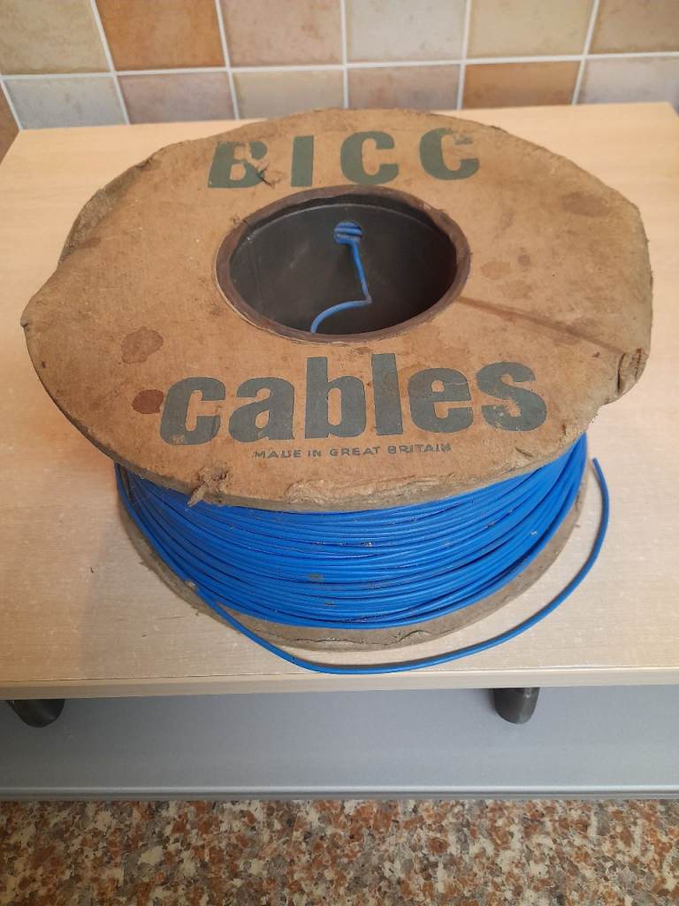 Blue Insulated Multistrand 30/0.2 mm: 1.43 mm^2 Copper Wire, Length: >200 m Approx
