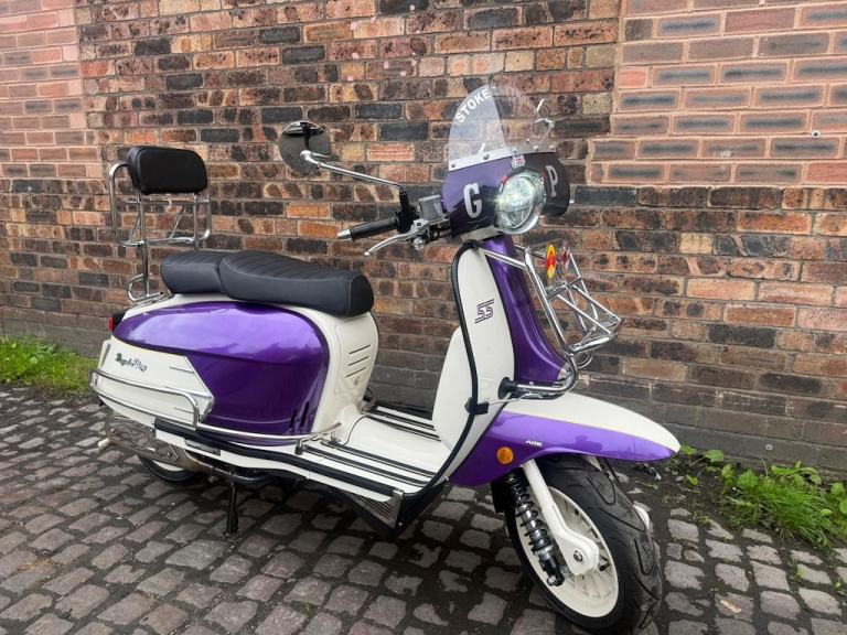 Royal Alloy GP300 LC SE, 2024, / Ivory, extras, finance, Scooter CVT Euro 5