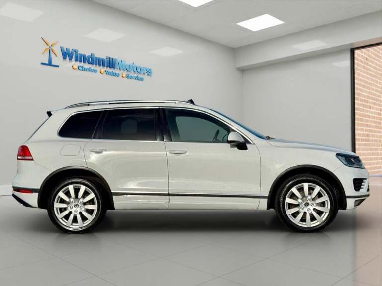 2015 Volkswagen Touareg 3.0 V6 TDI BlueMotion Tech 262 R-Line 5dr Tip Auto ESTATE DIESEL Automatic
