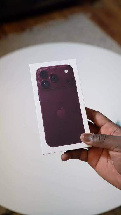 Brand New Apple Iphone 18 Pro Max Unlocked One Year Warranty  