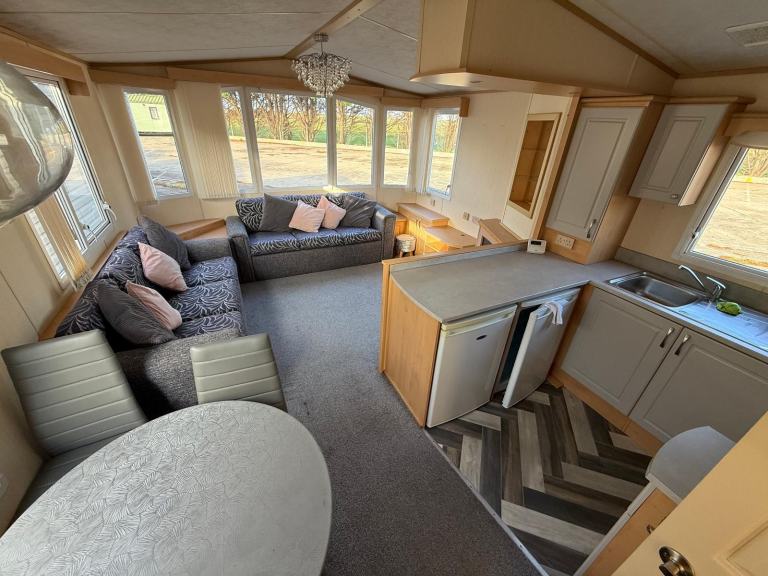 CHEAP CARAVAN FOR SALE OFF SITE 32FT X 12FT X 2 BEDROOMS / PRIVATE LAND