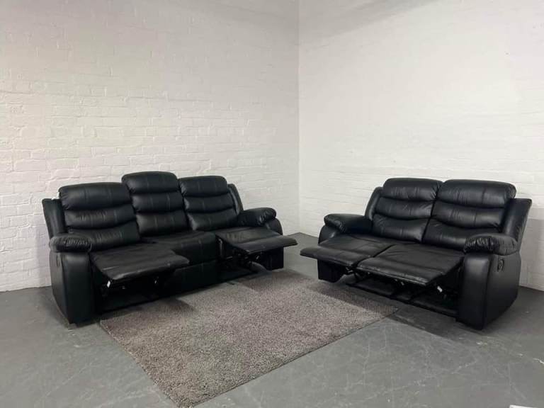 Brand New Leather Recliner Sofa - 3 Seater Recliner Sofa & 2 Seater Recliner Sofa Set!