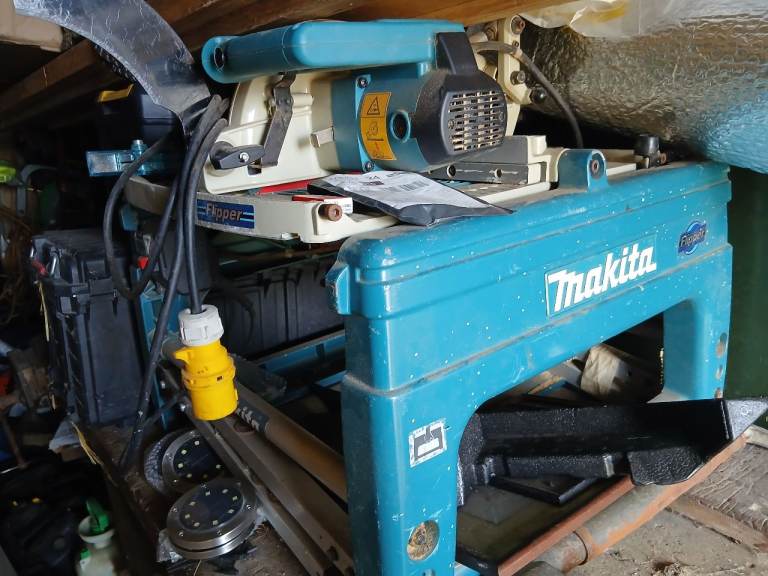 Makita LF1000 Flip-Over Saw