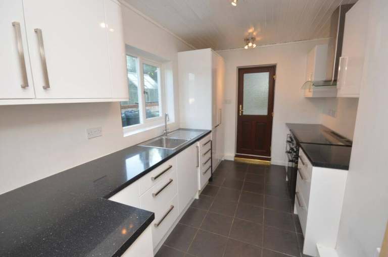 Charming 3 Bedroom Semi-Detached House in Epsom Downs