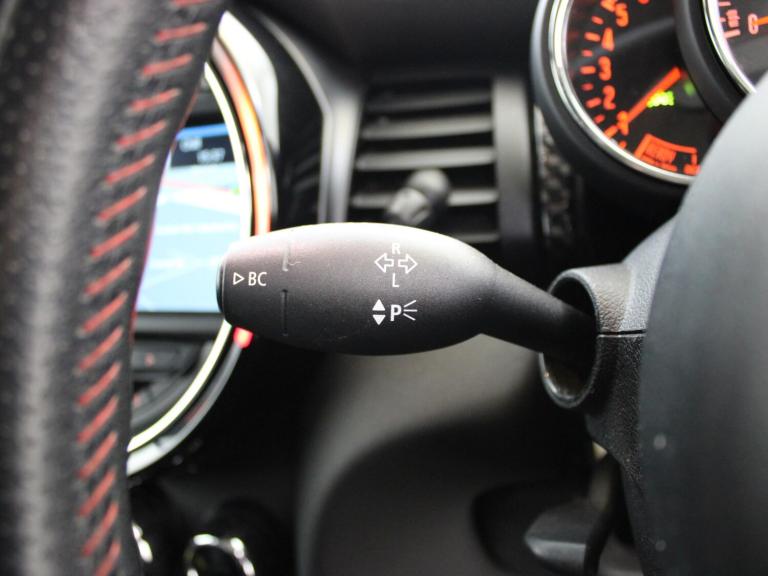 2016 MINI Hatch 2.0 Cooper S D 5dr Auto [Media Pack XL] Hatchback DIESEL Automatic