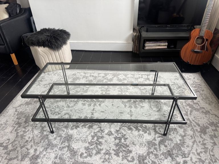 Glass coffee table, great condition.