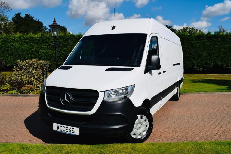 2022 Mercedes-Benz Sprinter 3.5t H2 Premium Van PANEL VAN DIESEL Manual