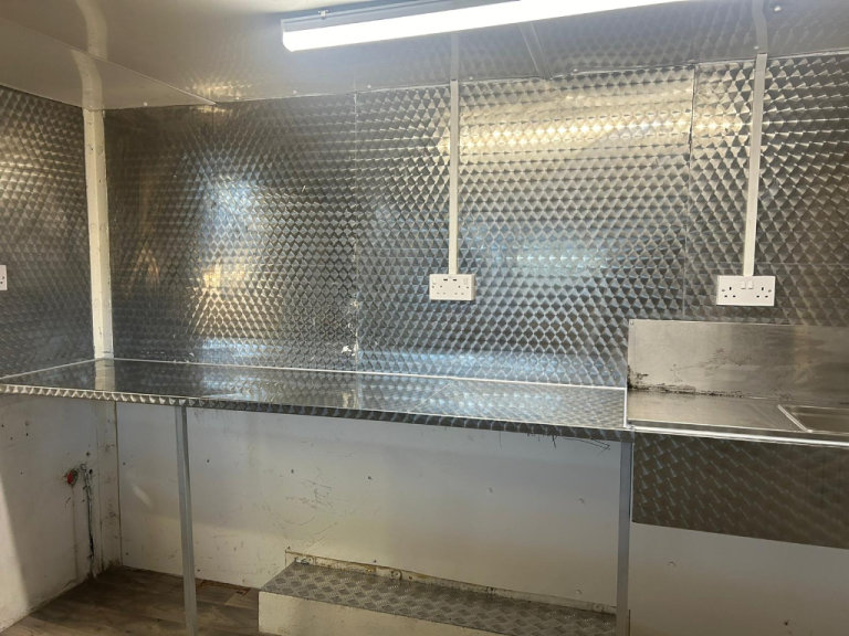 Catering trailer burger van mobile kitchen horsebox food truck equipment 