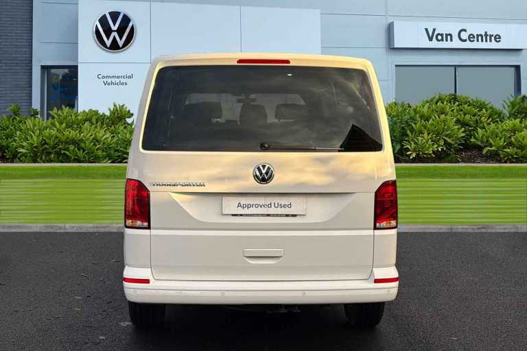 2024 Volkswagen Transporter 2.0 TDI 150 Highline Kombi Van DSG WINDOW VAN DIESEL Automatic