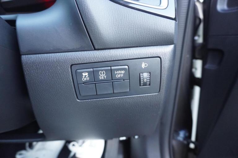 MAZDA MAZDA3 2.0 SKYACTIV-G SE Nav Fastback Euro 5 (s/s) 4dr 2016