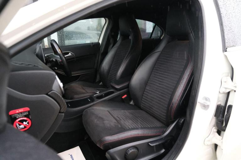  Mercedes-Benz A-Class 1.6 A180 BlueEfficiency Sport Hatchback 5dr Petrol 7G-DCT Euro 6 (s/s) (12...