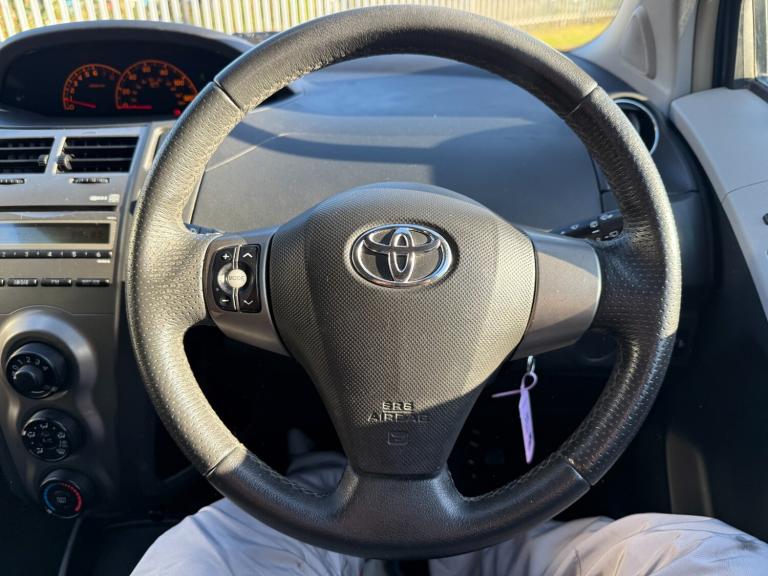 2010 Toyota Yaris 1.33 VVT-i TR 5dr [6] HATCHBACK Petrol Manual