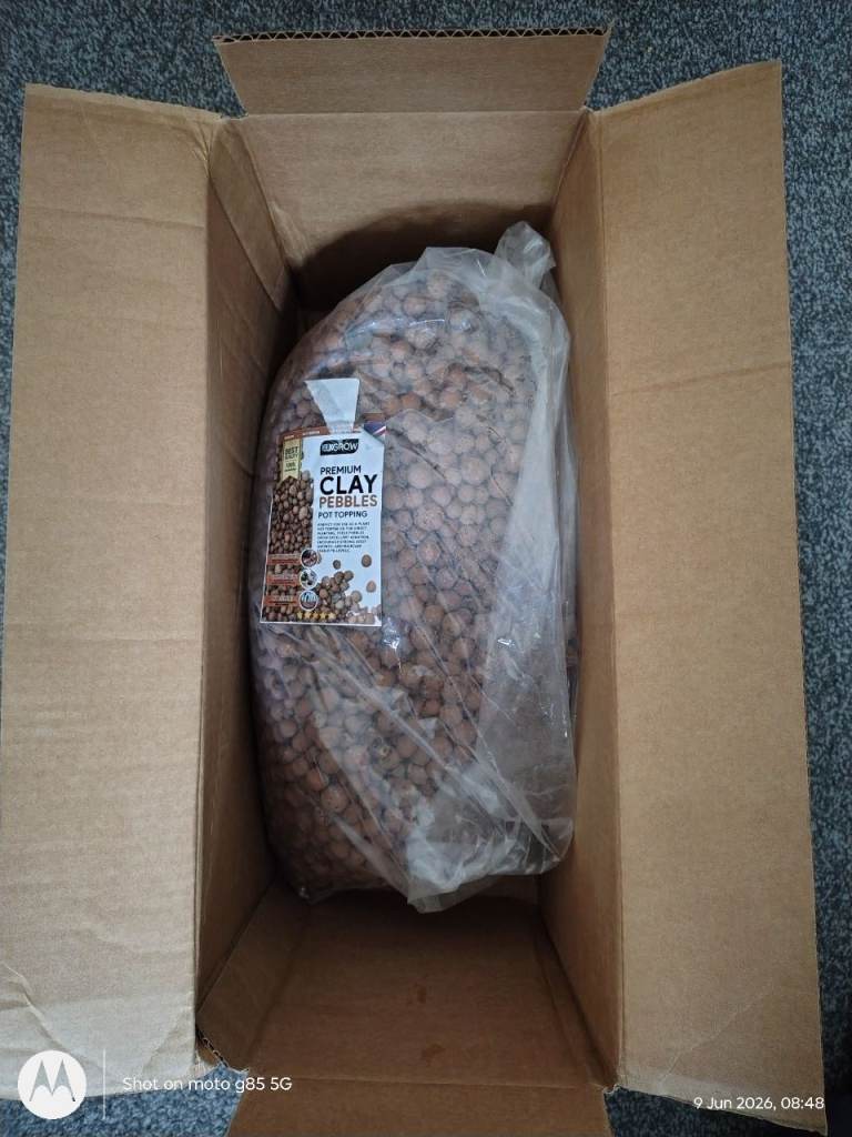 Clay Pebbles. Hydroponics.