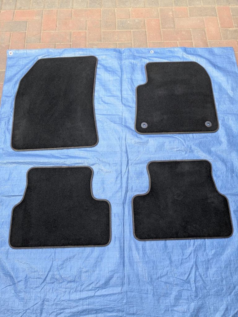 Peugeot 3008 Car Mats. 2x Carpet 1x Rubber. 