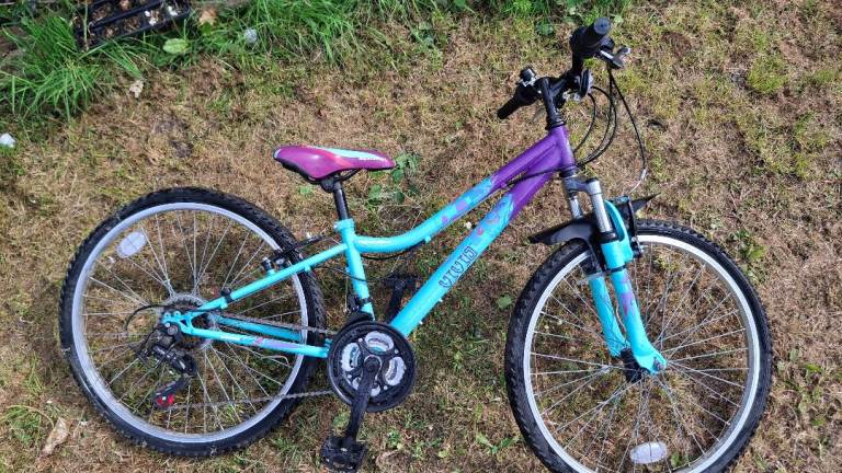 Apollo Vivid Junior Mountain Bike 24"