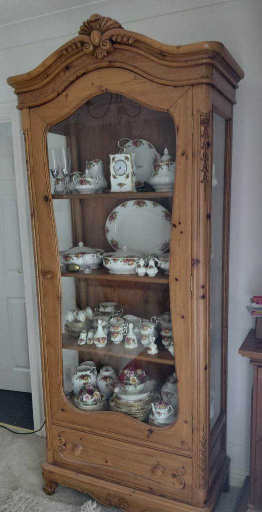 Beautiful Wooden Dislpay Cabinet