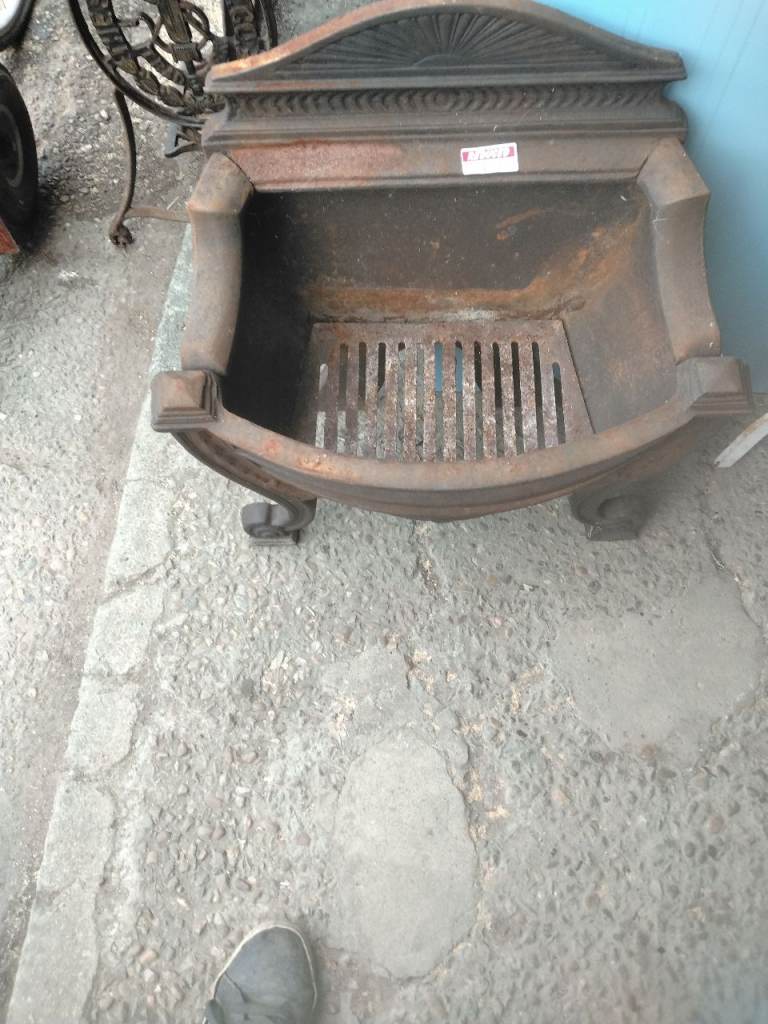 Cast Iron Fire Basket / Grate – Rustic Condition