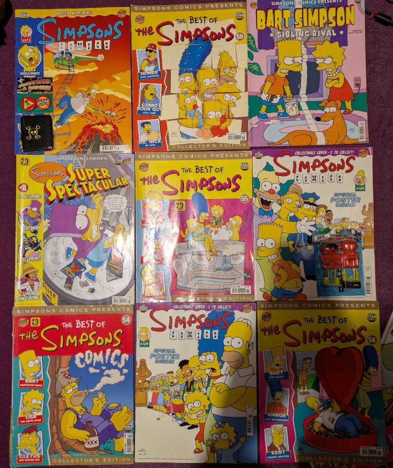 The Simpsons Comic Bundle (33 comics) 