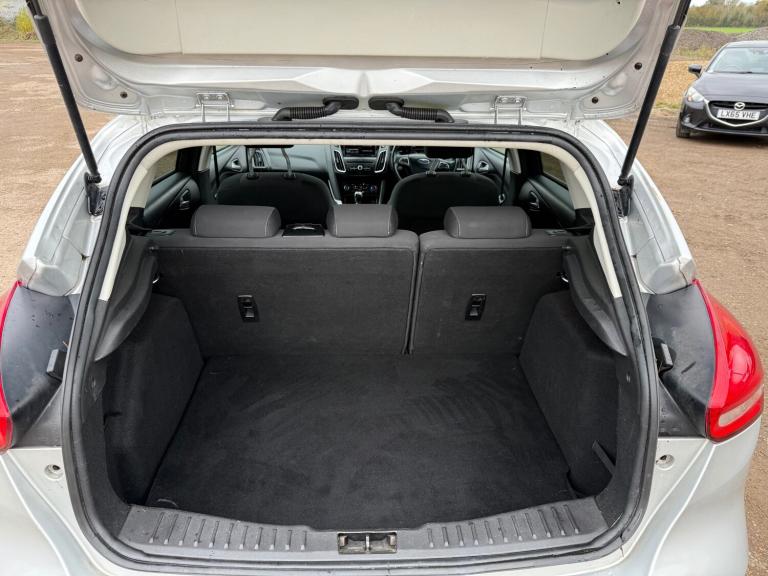 2015 Ford Focus 1.5 TDCi 120 Zetec 5dr HATCHBACK Diesel Manual