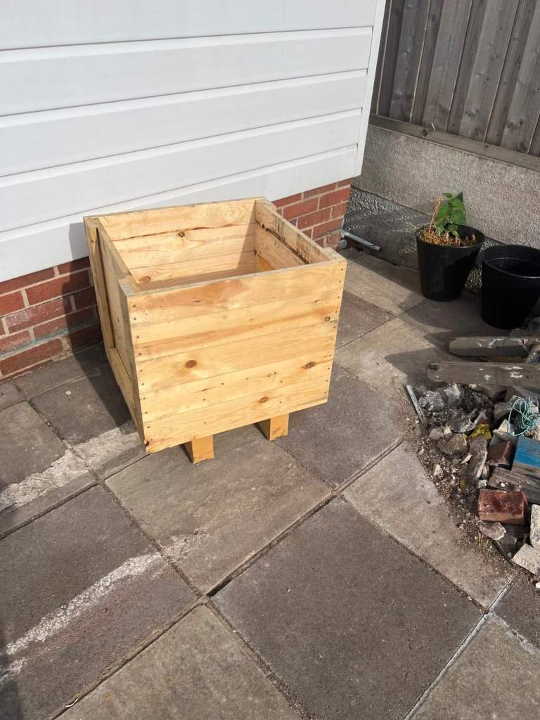 Garden planter for sale
