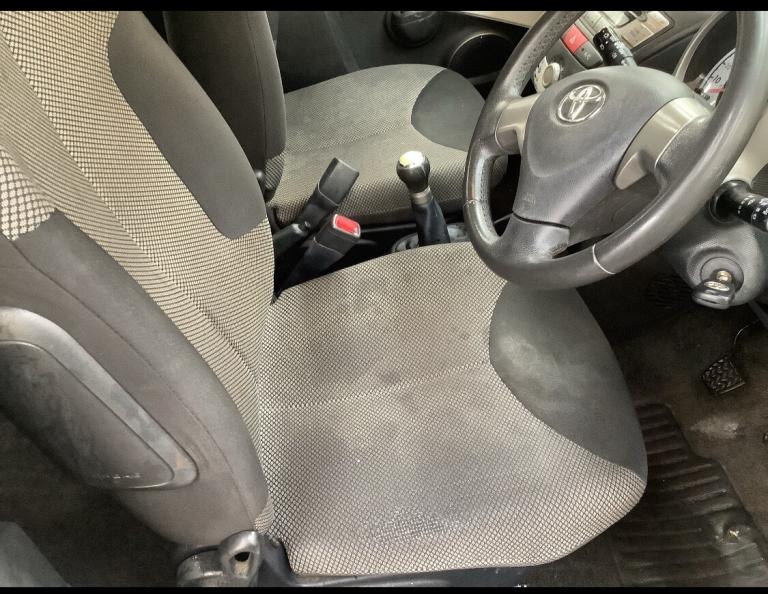 2013 Toyota AYGO 1.0 VVT-i Move with Style 5dr HATCHBACK Petrol Manual