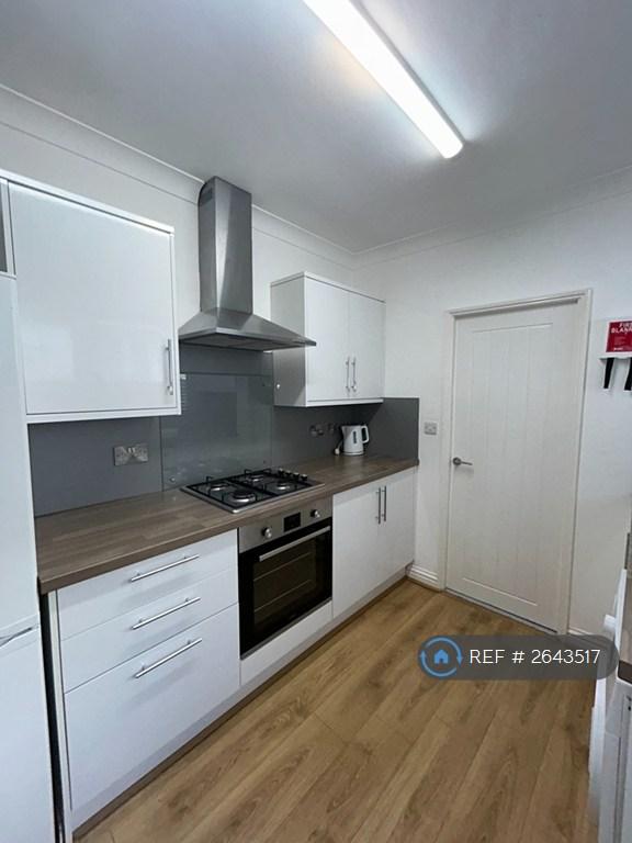 3 bedroom house in Talbot Road, Southsea, PO4 (3 bed) (#2643517)